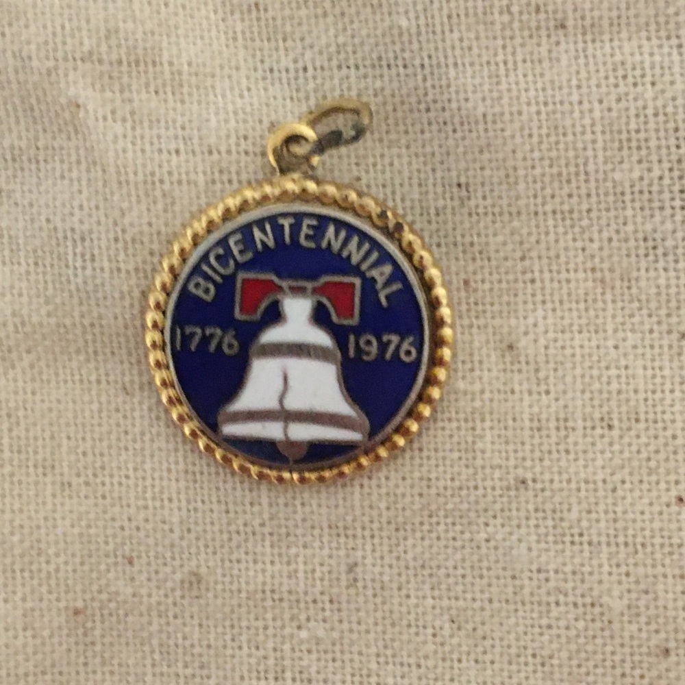 Vintage bicentennial charm